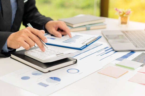 Benefits of Hiring a Fractional Bookkeeping Service